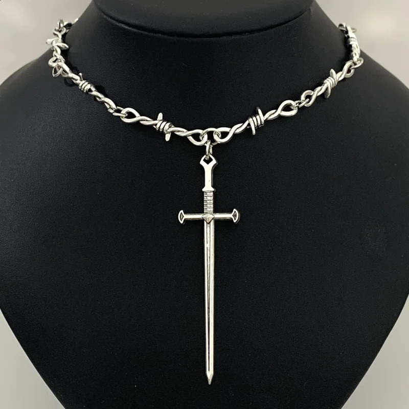 Small wire Brambles sword Choker Necklace Women Hiphop Gothic Punk Style Barbed Wire Little thorns Chain Gift 241010