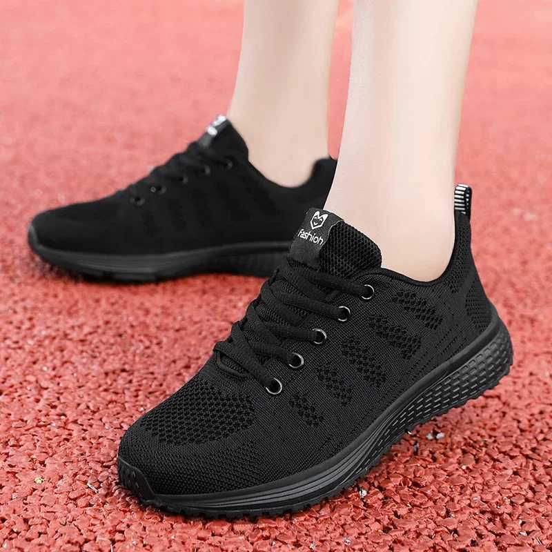 Women Casual Shoes Fashion Breathable Walking Mesh Flat Shoes Sneakers Women 2024 Gym Vulcanized Shoes White Female FootwearLX241015