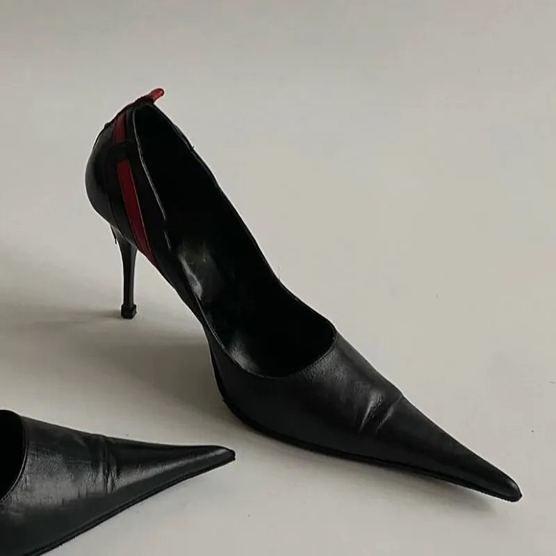2024 New Pointed Fine Heel Riveted High Heels for Women's Niche Design Versatile Shallow Mouth Single Shoes heel with box 241121