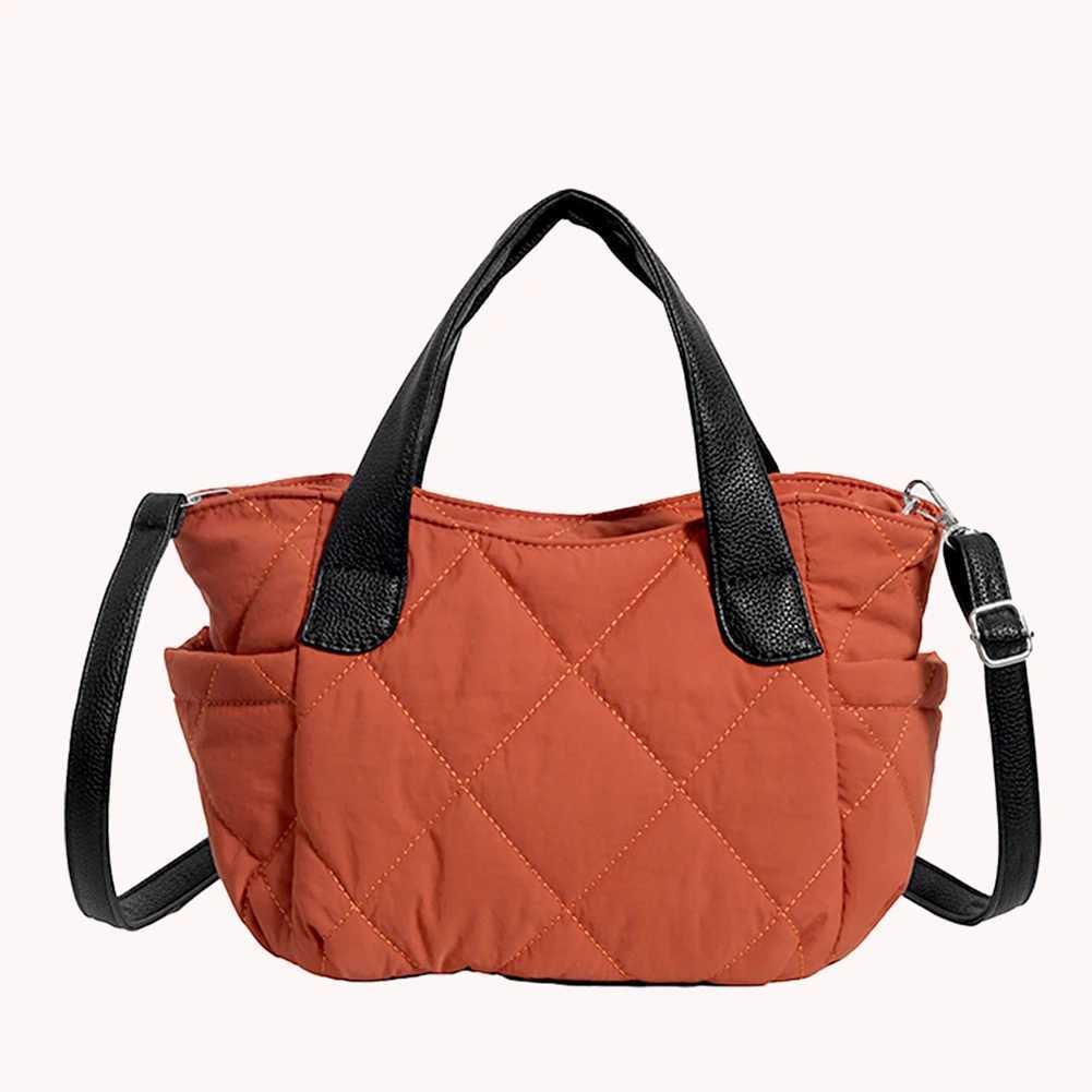 Ladies Quilted Casual Tote Handbag Adjustable Strap Padded Crossbody Purse with Side Pockets Trendy Messenger Bag Chic Hobo 241015