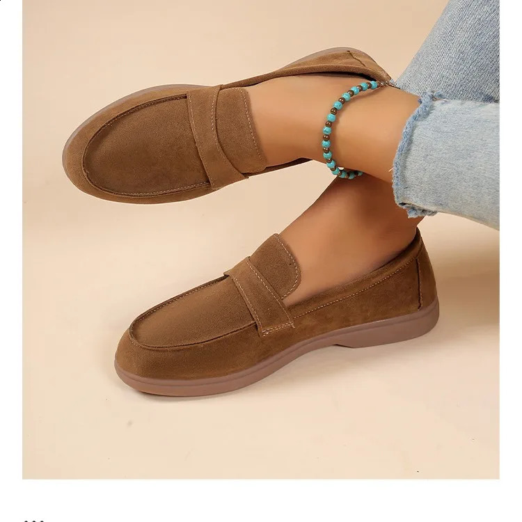 Spring Womens Sneakers Flat Casual Slip on Ladies Loafers Plus Size 43 Vulcanized Shoes Walking Sneaker Footware 241015