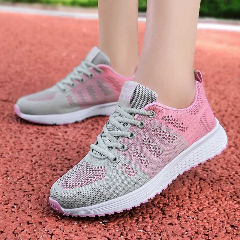 Women Casual Shoes Fashion Breathable Walking Mesh Flat Shoes Sneakers Women 2024 Gym Vulcanized Shoes White Female FootwearLX241015