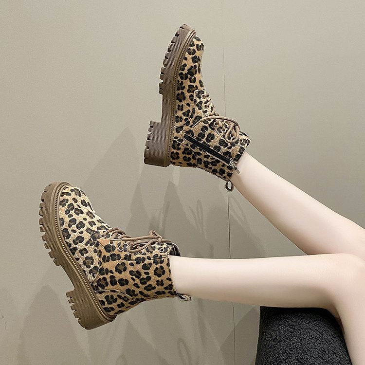 2024 new free shipping boots designer womens mens shoes brown winter snow boots women thick suede boots