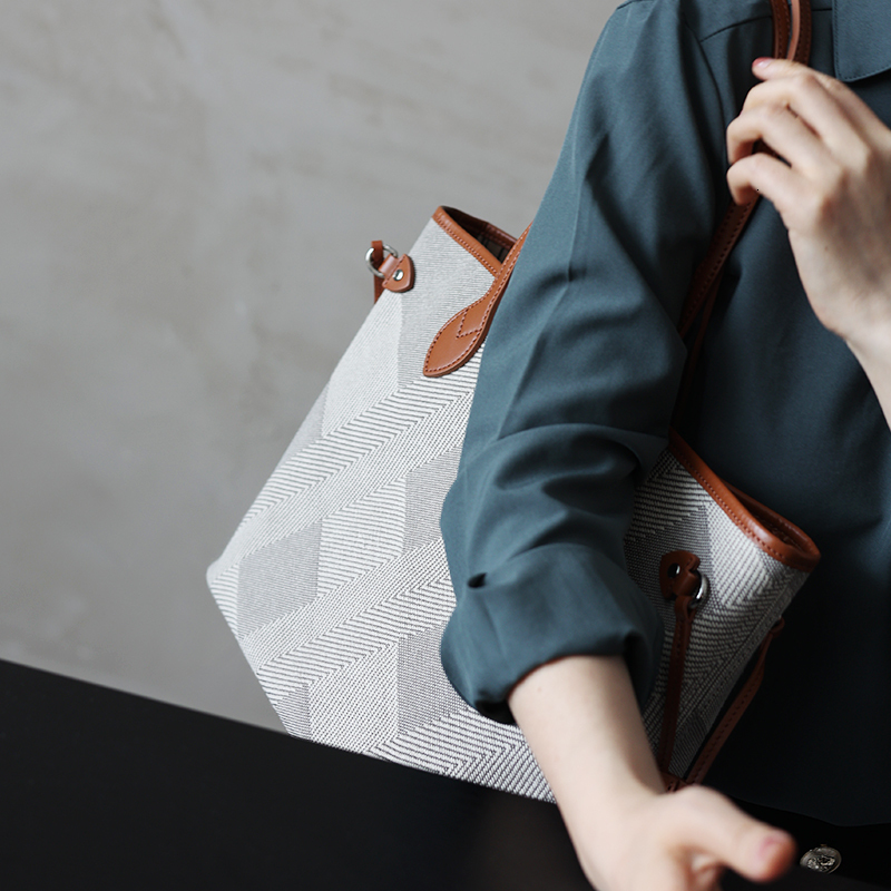 Women's Fashion Shoulder Bag Designer Handbag Large Capacity Canvas With Genuine Leather Tote For Shopping,Commuting,Work