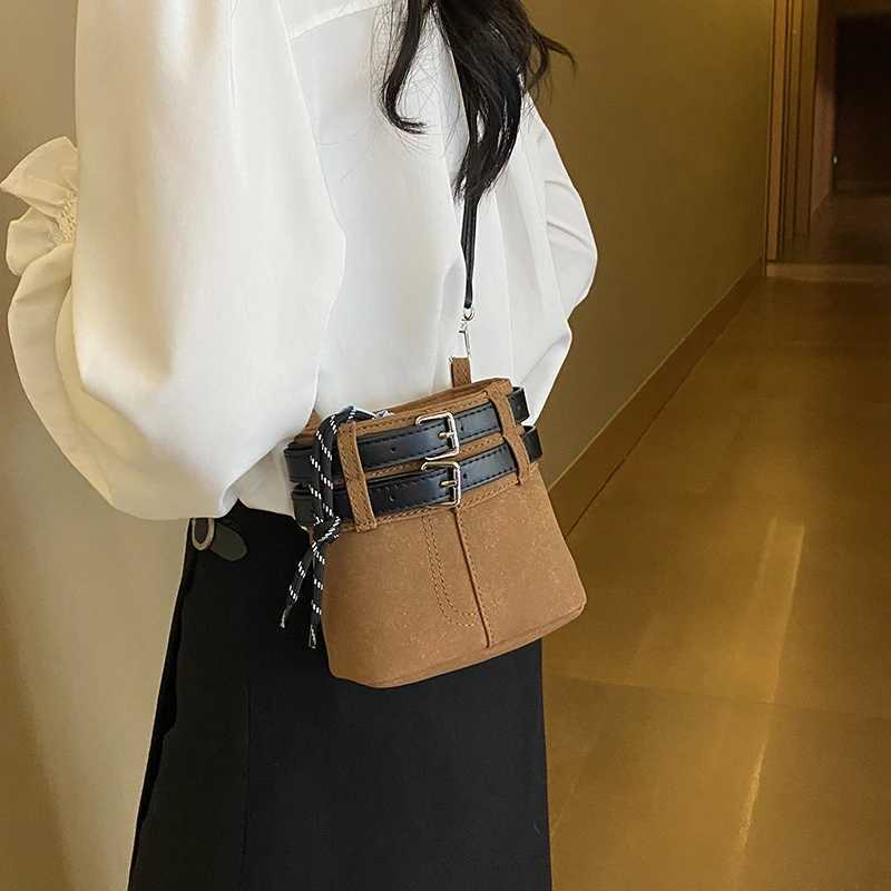 Ladies Suede Crossbody Bag Adjustable Strap Shoulder Trendy Handbag Clutch Purse for Work Travel 241015
