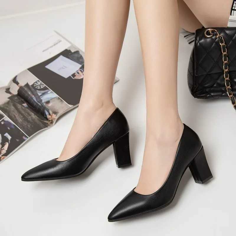 New high heels light patent leather high heels fashionable and elegant shoes womens thin boot platform work shoe pump Y241014