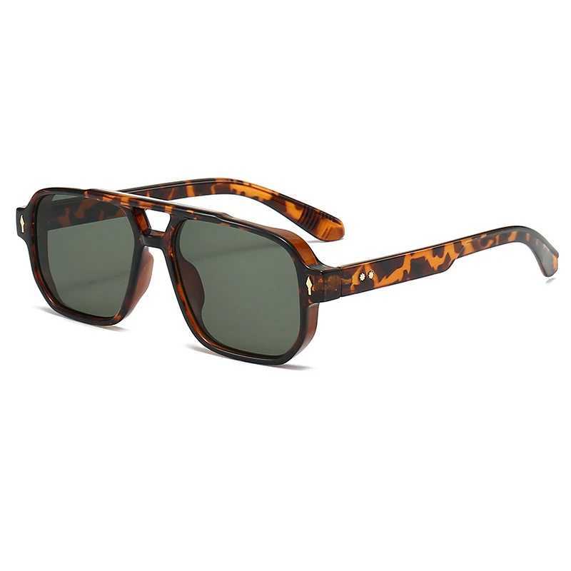 Retro Square Sunglasses for Men Classic Pilot Sunglasses for Men Fashion Brand Design Vacation Driving Shadows W241015