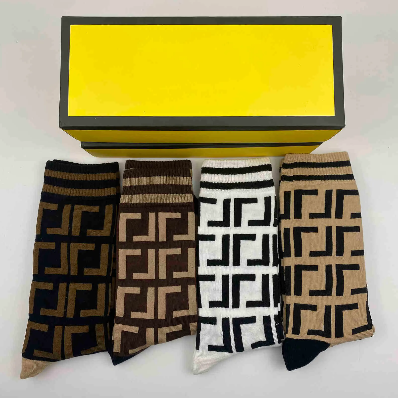 Designer Mens Womens Socks Five Pair Luxe Sports Winter Mesh Letter Printed Sock Embroidery Cotton Man Woman With Box