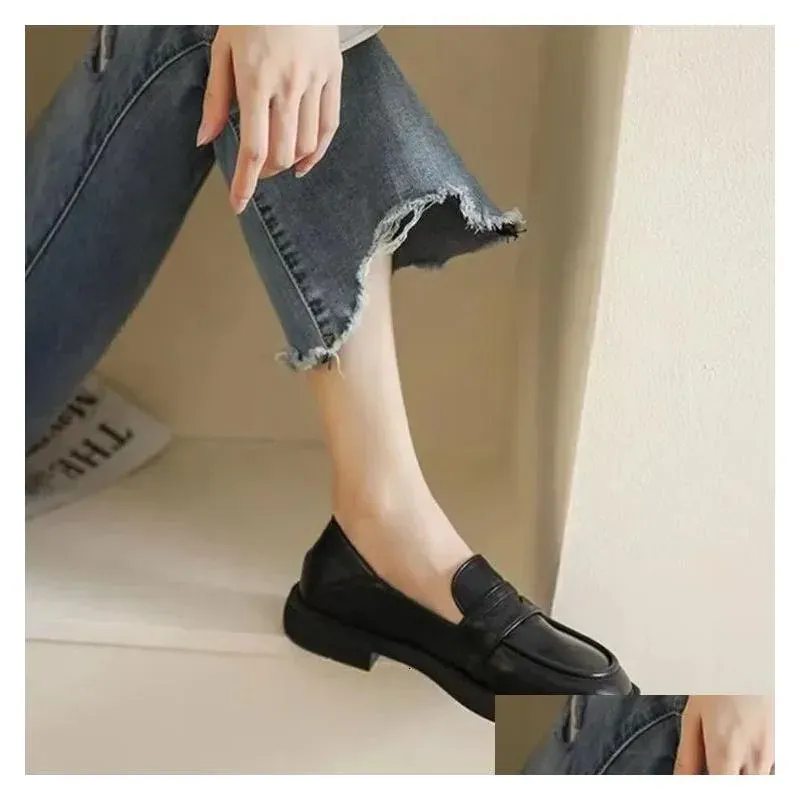 Dress Black Leather Womens Loafers Platform Slip On For Women Spring British Casual shoes Flats Shoe Woman Low Heels 43 240713 Drop Deliver Dhzvo 2411