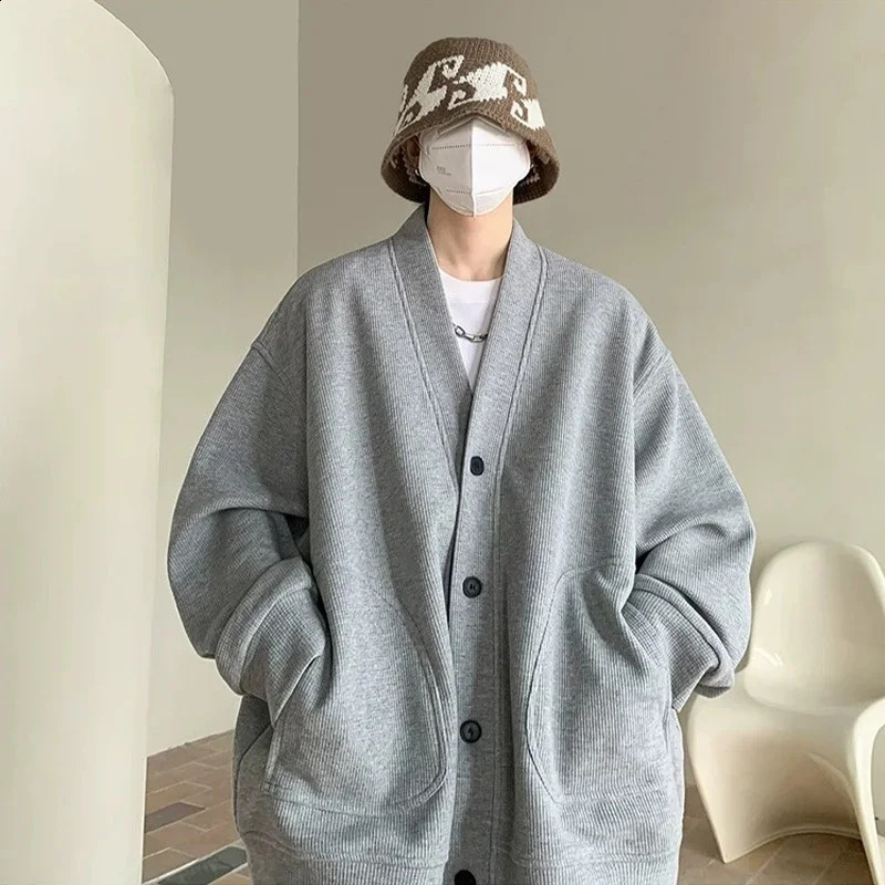 Korean fashion mens cardigan autumn solid color Y2K street wear sweater casual retro loose jacket mens coat 241007