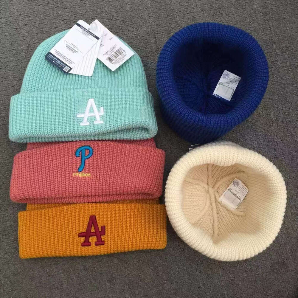 Hoodies in Cap Adults Hats Unisex Sets Wter Beanie 100% nice 2024New bonnet Short beanie K Winter Outdoor Warm