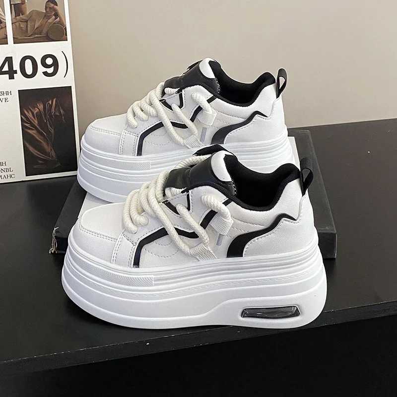Fashion Tide Platform Sneakers Women Spring Autumn Round Toe Lace-up Comfort 8CM Thick Bottom Sport Shoe Black White Casual ShoeLX241015