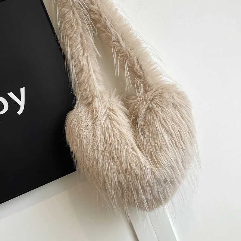 Ladies Heart Shape Plush Underarm Bag Large Capacity Fashion Tote Solid Color Fluffy Handbag Hasp Closure Furry Purse 241015