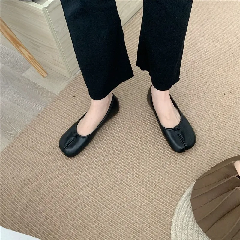 Women Black Tabi Ninja Shoes Woman Microfiber Leather Comfy Flats Split Toe Slippers Soft Bottom Loafers Ladies Moccasins 35-40 241121