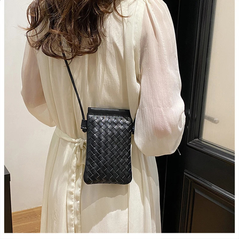 Fashionable retro phone bag with woven texture mini shoulder casual solid color storage cross body handbag 01SBMnxxbz 1cec