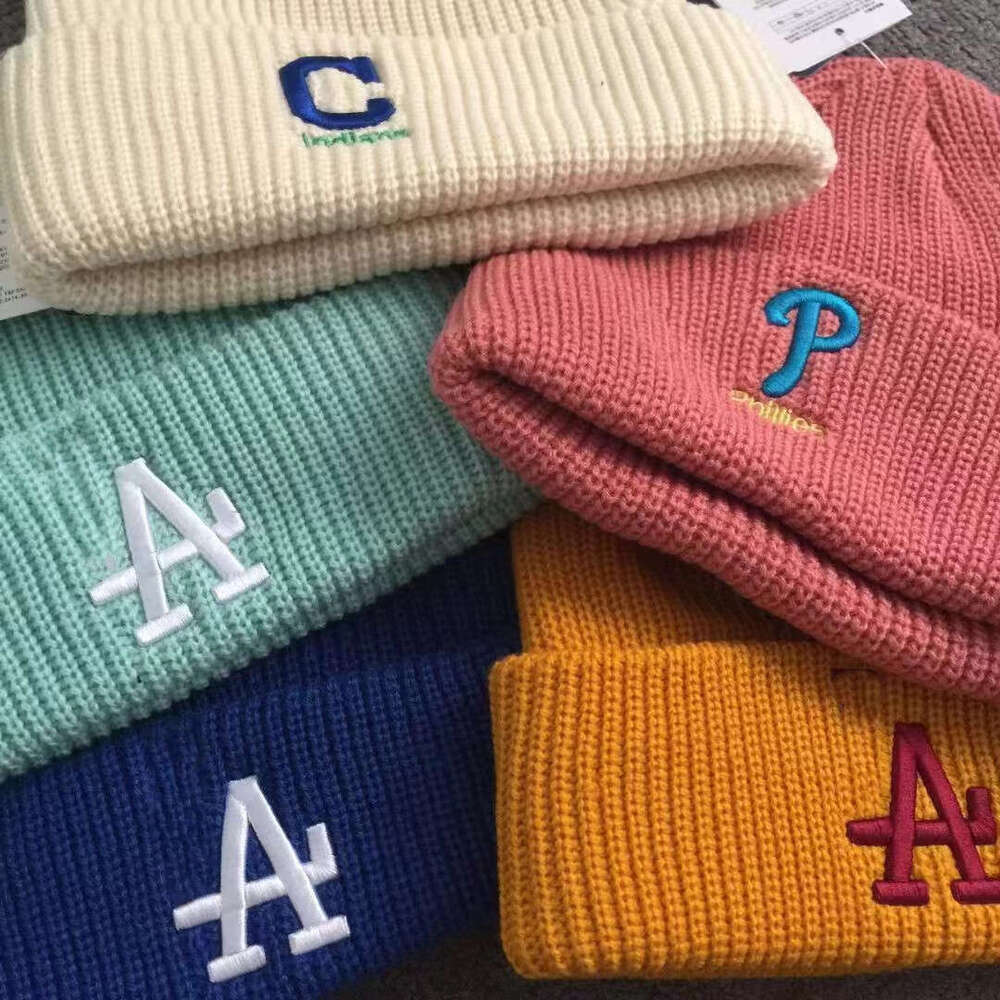 Hoodies in Cap Adults Hats Unisex Sets Wter Beanie 100% nice 2024New bonnet Short beanie K Winter Outdoor Warm