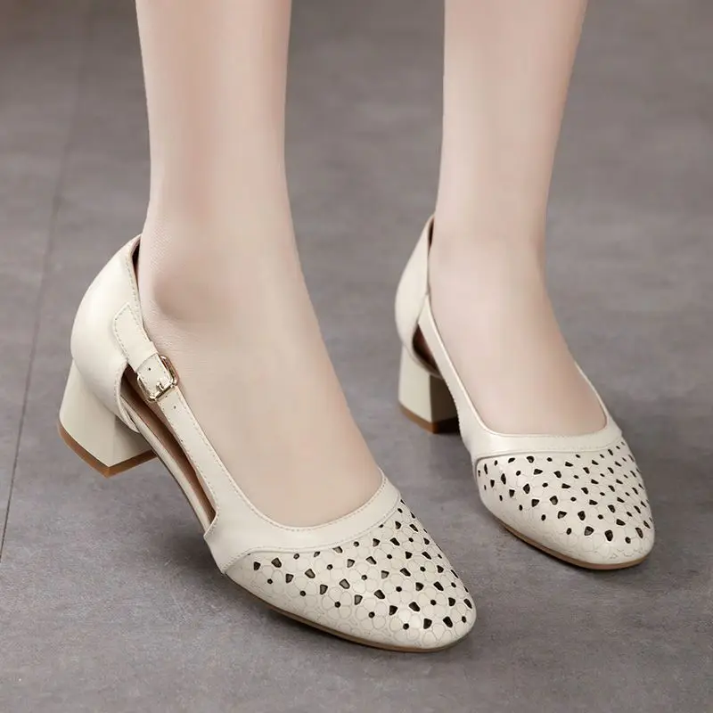 Leather Sandals for Woman Thick Heel Summer 2024 with Medium Heels Beige Closed Footwear Women's Shoes Sandal Casual H Trend Vip