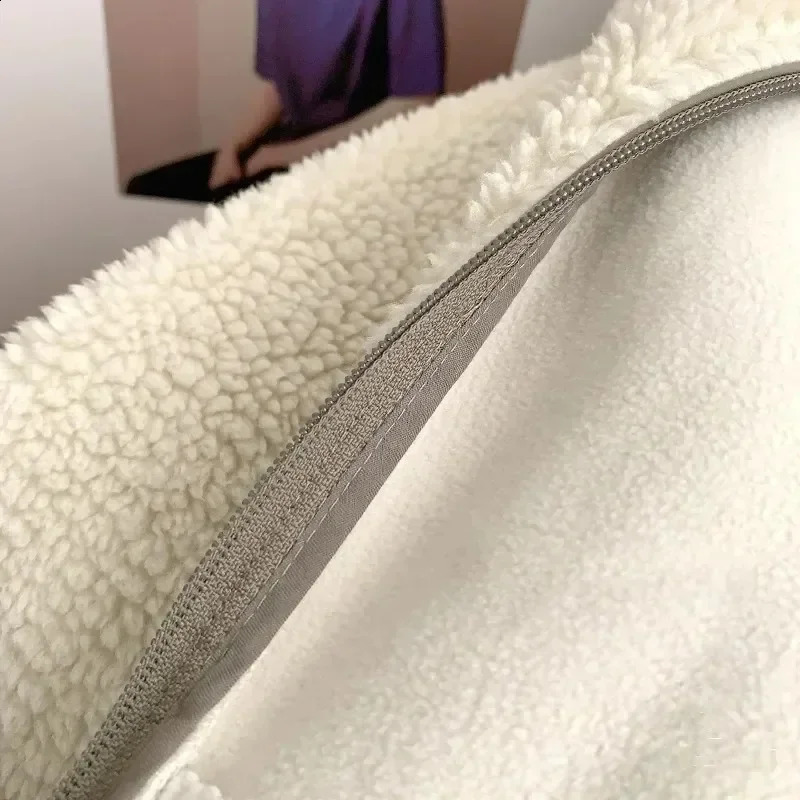 Autumn and winter Japanese mens womens wool standing collar jackets couples zippers loose warm solid color 241014