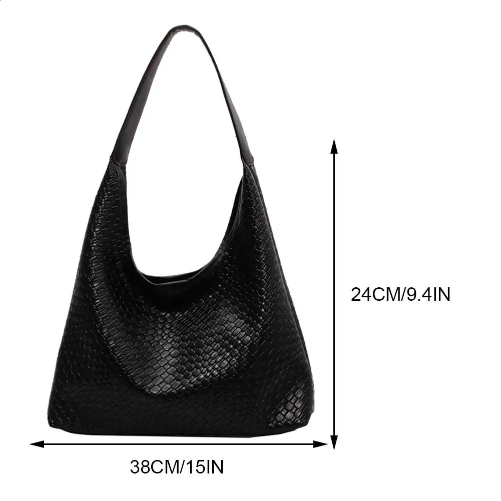 Womens soft shoulder bag fashionable womens homeless large capacity leather handbag woven 241014
