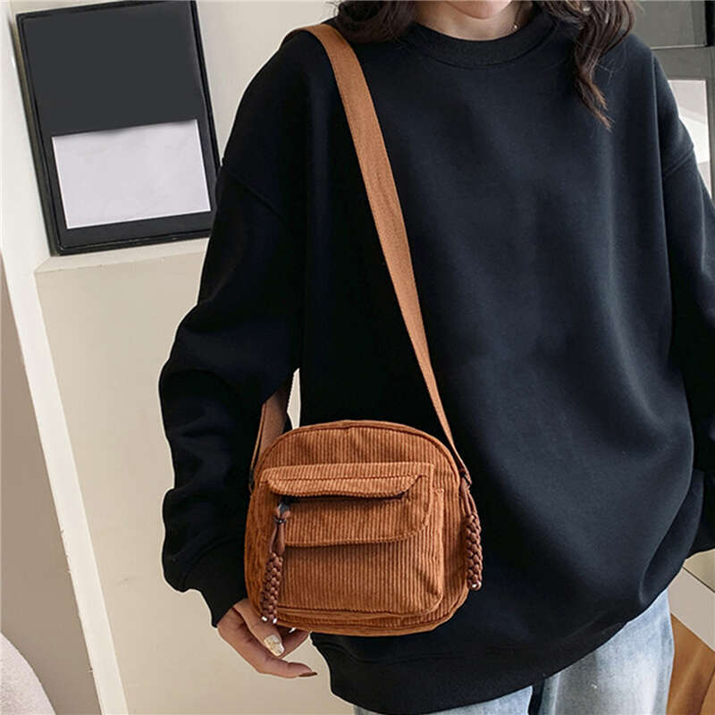 2025 NEW Small Square Corduroy Unisex Trend Simple Crossbody Versatile Fashionable Casual Personalized Commuting Shoulder Bag zhanyishengli