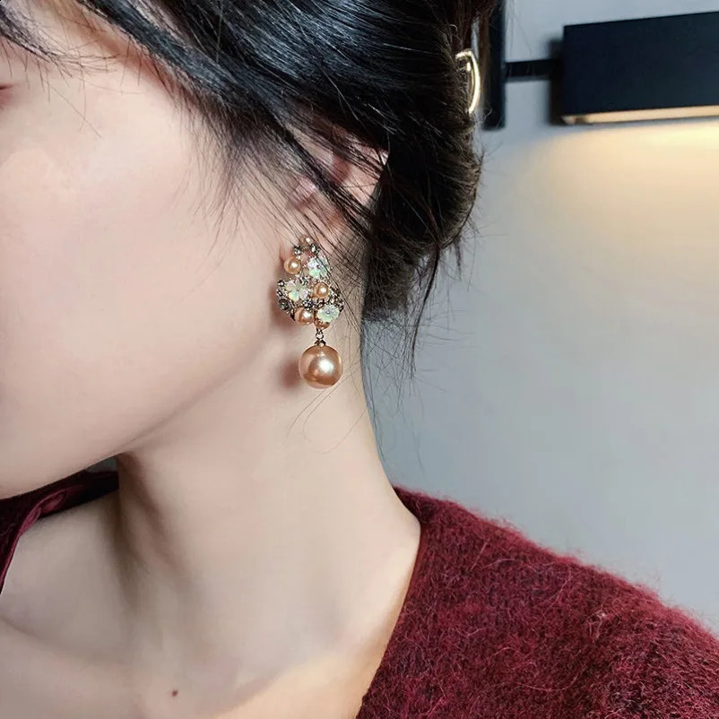 Contracted Temperament Hollow Metal Flowers Drop Earrings Fashion Sweet Elegant Fine Pearl Women Custom Jewelry 241014