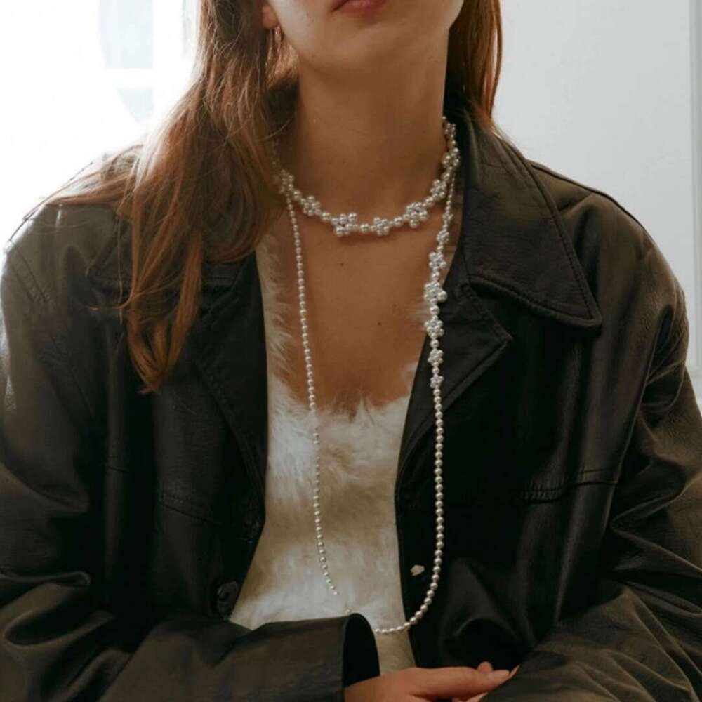 Niche Design 2ways Berry Necklace Extra Long and Elegant Glass Pearl Handmade OT Buckle Sweater Chain