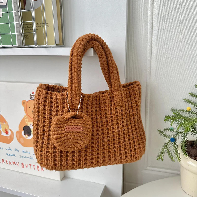 Woven bag solid color handmade crochet cute wool handbag for autumn and winter wearing mobile phone 241014
