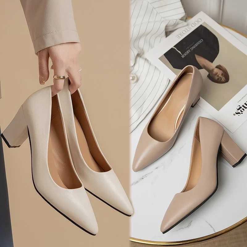 New high heels light patent leather high heels fashionable and elegant shoes womens thin boot platform work shoe pump Y241014