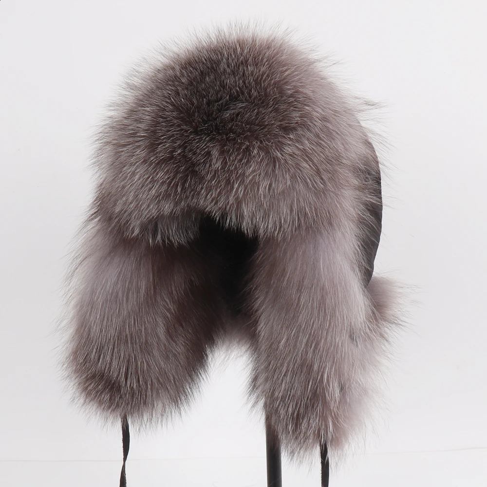 2024 Outdoor Women Natural Fox Fur Russian Ushanka Hats Winter Thick Warm Ears Fashion Bomber Hat Lady Genuine Real Fox Fur Cap 241014
