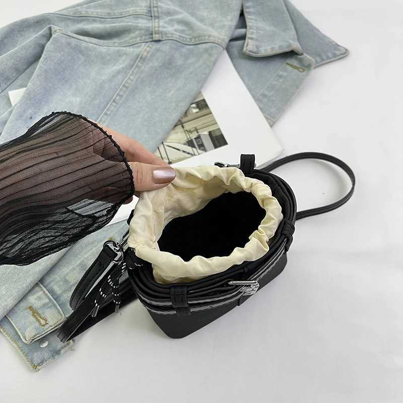 Ladies Suede Crossbody Bag Adjustable Strap Shoulder Trendy Handbag Clutch Purse for Work Travel 241015