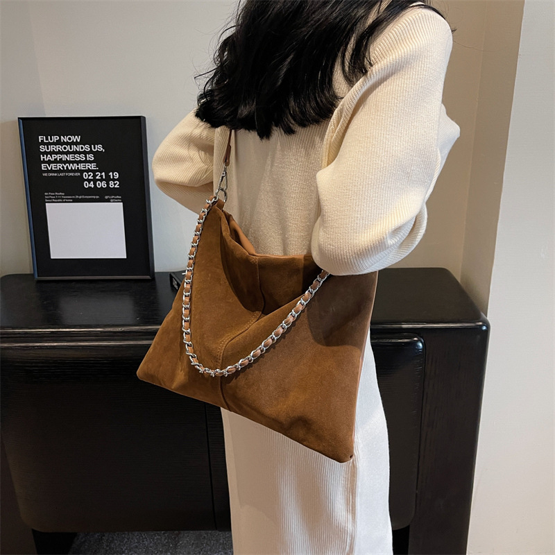 Designer's Large Capacity For Women2025 Autumn And Winter New Stylish Chain Frosted Bag, Versatile Crossbody Commuting Tote Bag