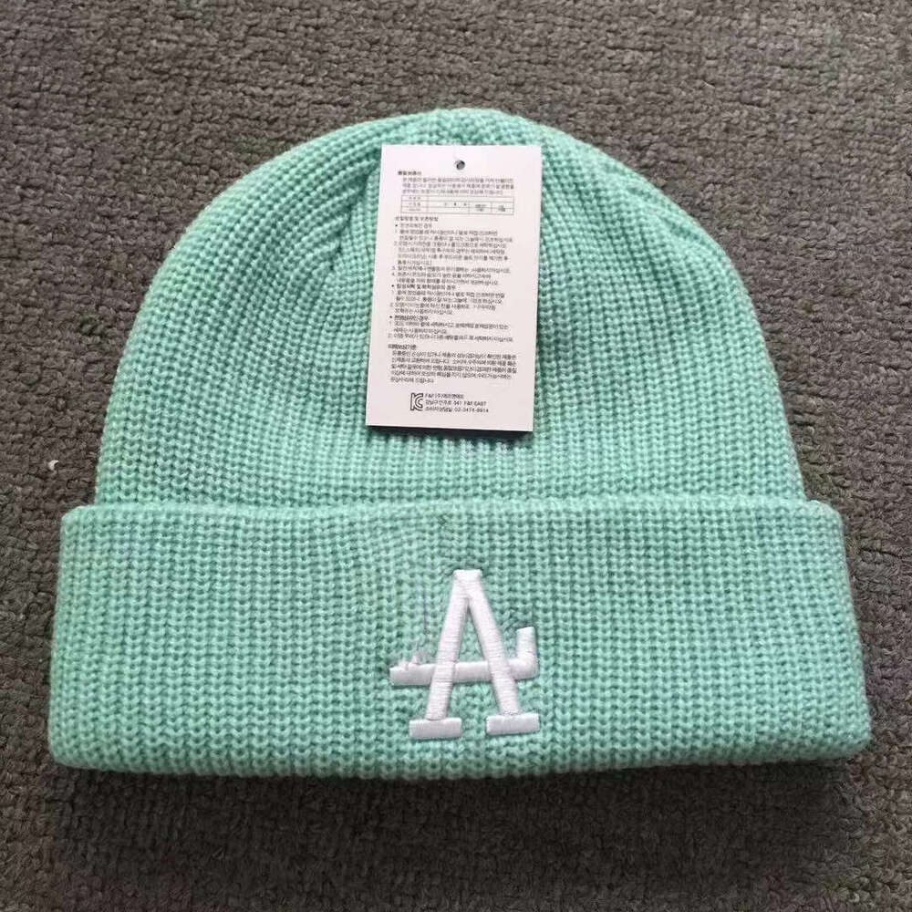 Hoodies in Cap Adults Hats Unisex Sets Wter Beanie 100% nice 2024New bonnet Short beanie K Winter Outdoor Warm