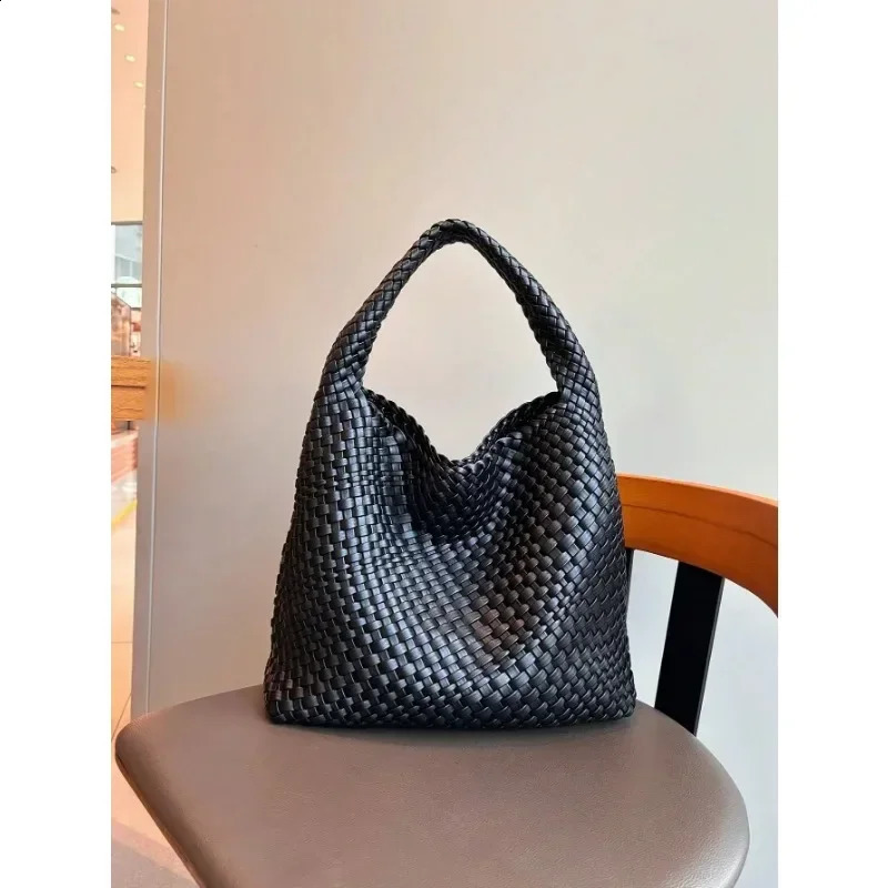 fashion handbag niche n woven one shoulder tote bag simple retro style 241014 655d 4