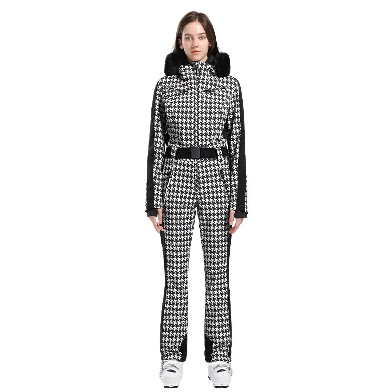 2025 OnePiece Ski Suit Women Warm Outdoor Snowboard Jacket Overalls Set Jumpsuits Windproof Waterproof traje de esqui 241007