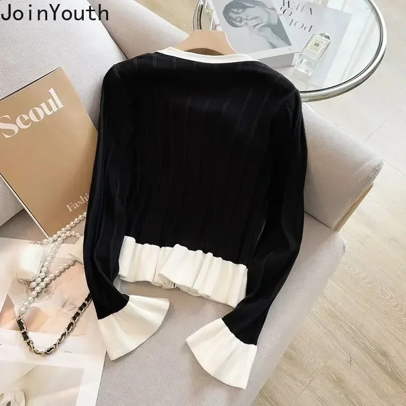 Cute cardigan wool womens clothing O-neck sparkling sleeves tuned suede leather ruffled retro knit sweater jacket Korean floral womens 241014