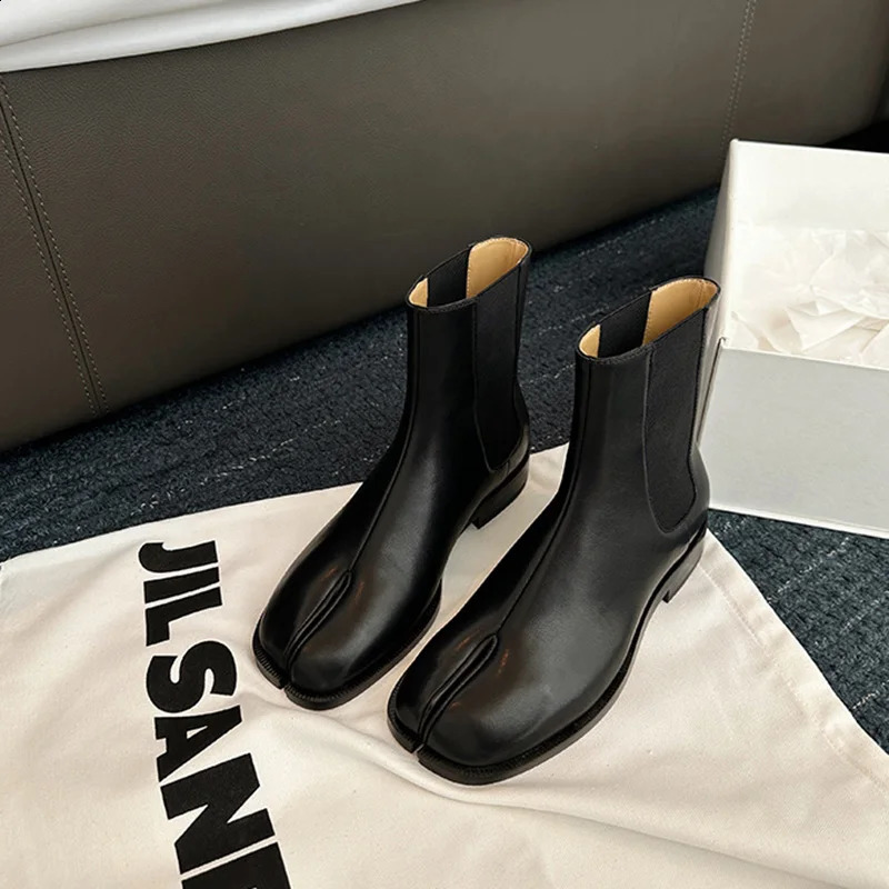 Split Toe Women ankle boots high quality leather trotters botas mujer elastic tube winter booties female tabi ninja botines 240927