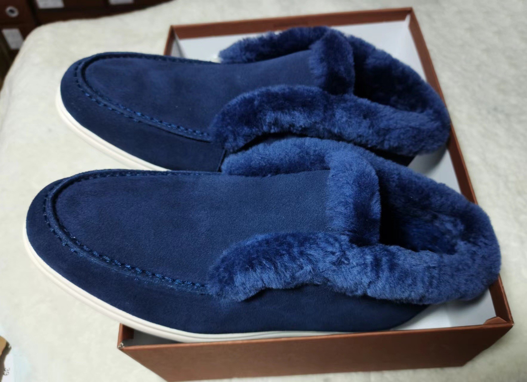 Snow Slippers Flat Boots Women's Natural Fur Warm Winter Shoes Cow Suede Loafers Black