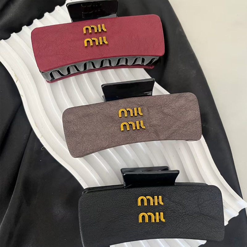 Women Letter Leather Hair Claw Clamps Vintage Letter Claw Clips Fashion Hair Accessories for Gift Party