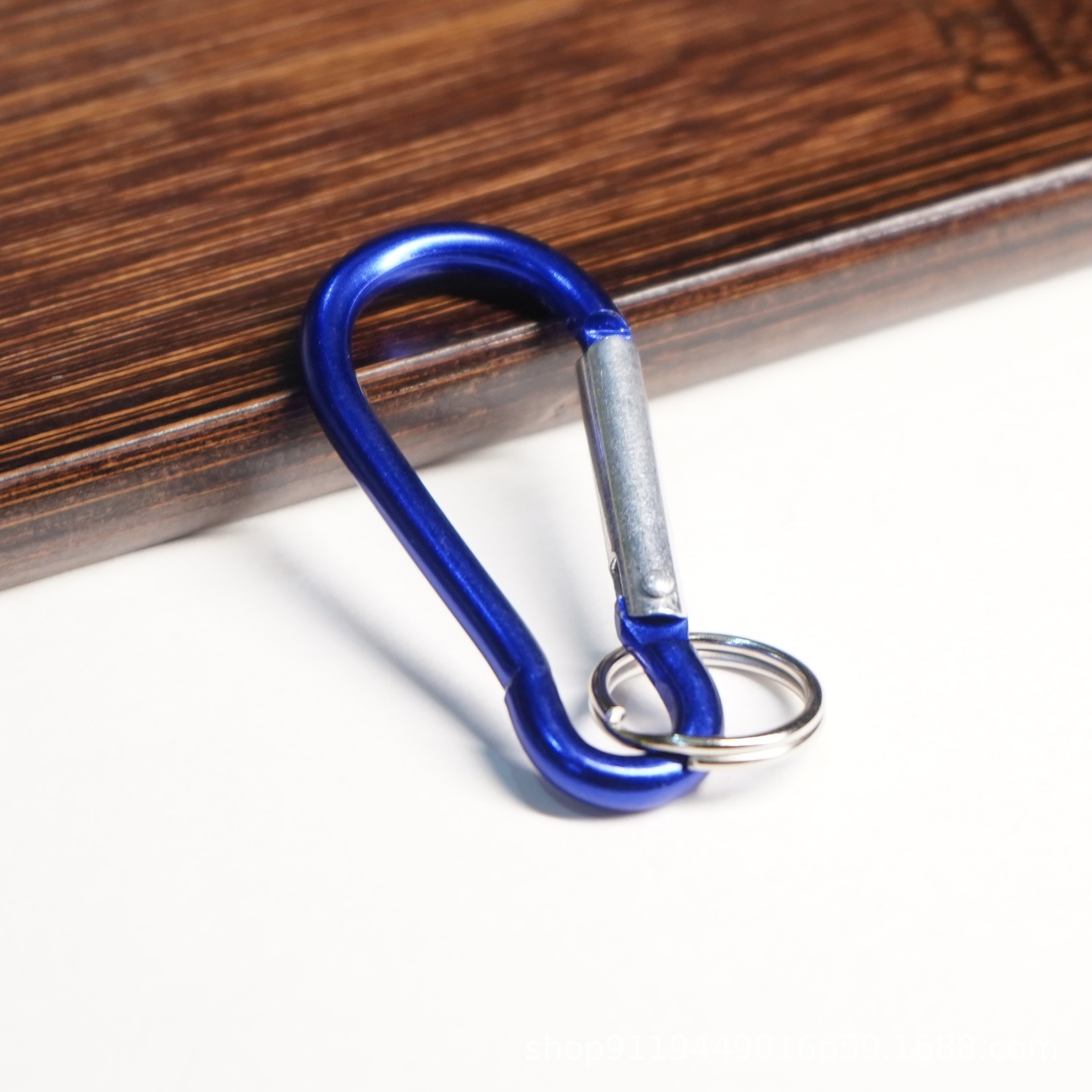 Lockable Latch Hanger with D-Ring for Trail Accessories and Bags