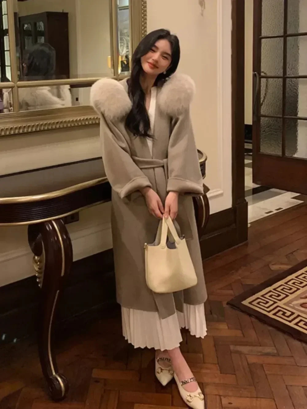2024 New Design Hooded Wool Natural Fox Fur Outerwear Jackets With Belt Women's Overcoat Soft Woolen Coats Female