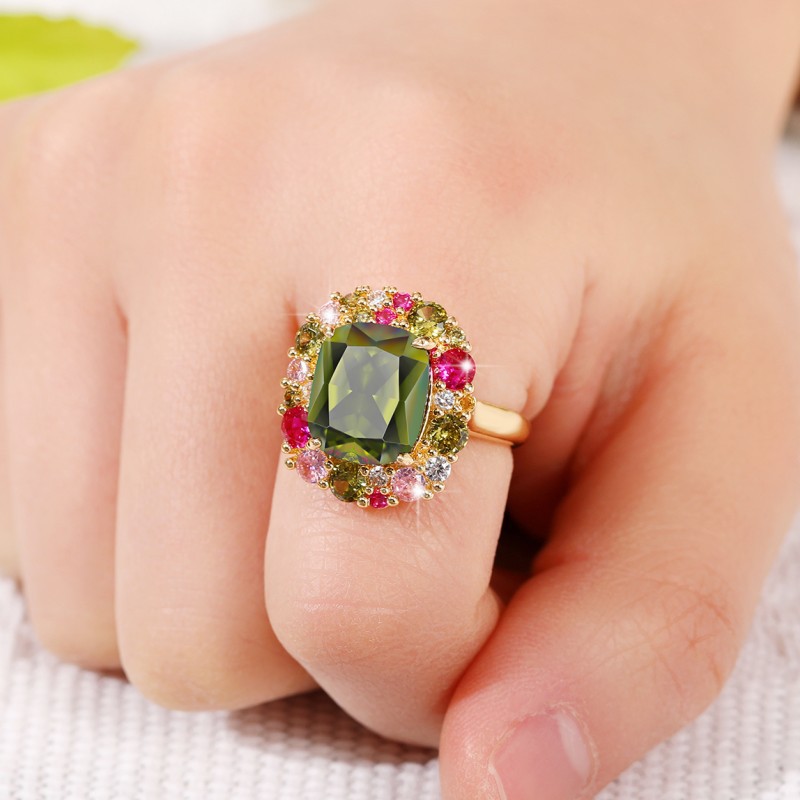 Solitaire Ring Emerald Square Elegant Ring Designer Vintage Flower Diamond Shiny Crystal Wedding Ring