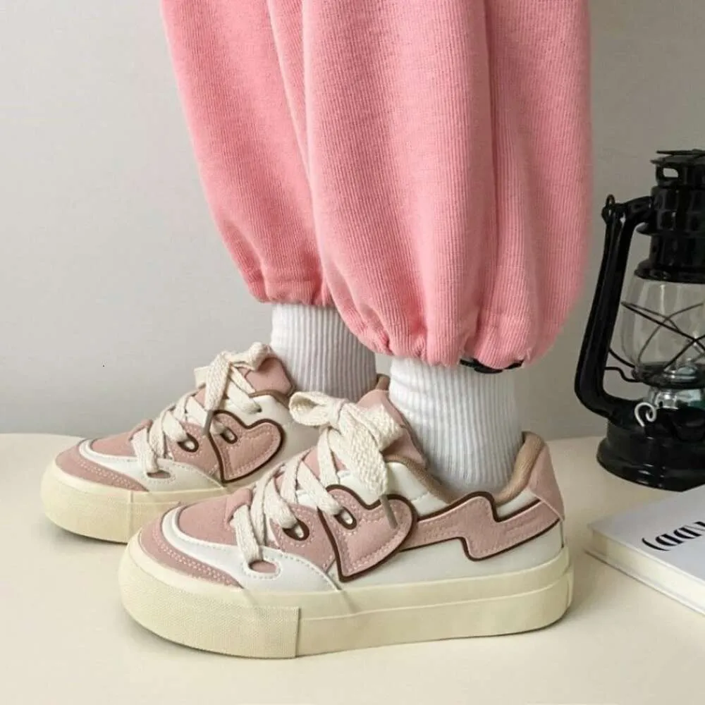 2024 New Casual Platform Korean Pink Green Kawaii Love Women Sneakers Strawberry Sports Daddy Shoes Versatile Vulcanize Tennis