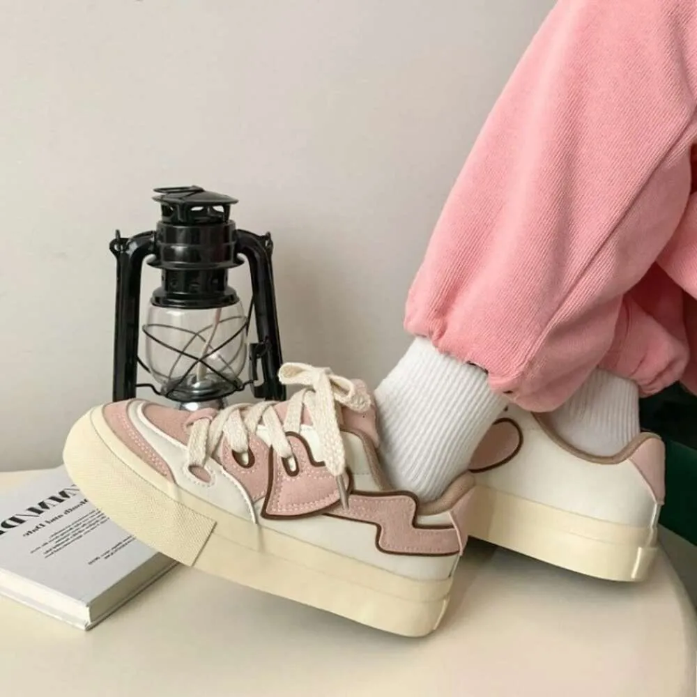 2024 New Casual Platform Korean Pink Green Kawaii Love Women Sneakers Strawberry Sports Daddy Shoes Versatile Vulcanize Tennis