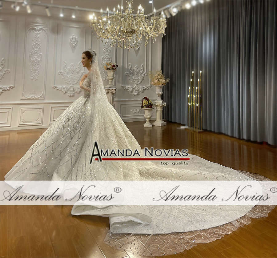 Heavy Beading Ball Gown Wedding Dress