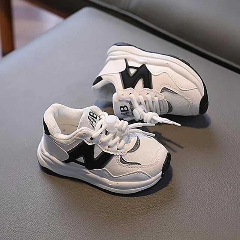 New childrens sports shoes boys tennis shoes spring and summer casual shoes girls baby shoes breathable soft soled running shoes M241016