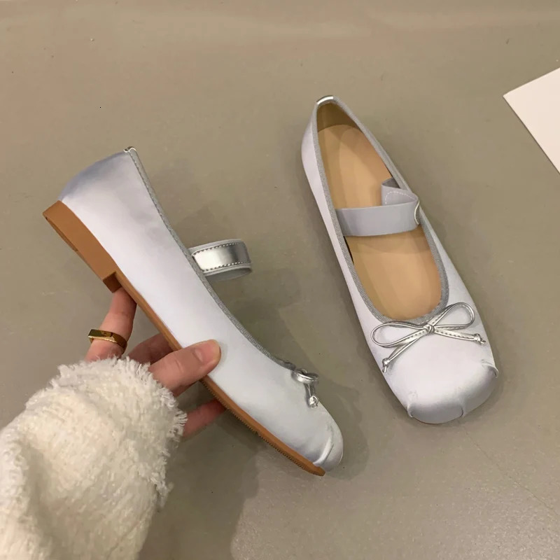 Satin Silk Ballet Shoes Woman Classic Square Toe Bowtie Elastic Band Ballerina Flats Ladies Soft Loafers 241016
