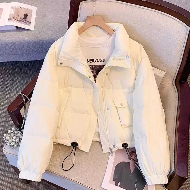 Womens short sLeeved cotton jacket winter new loose fit suitable for European style thick warm bread jacket Parkas M241011