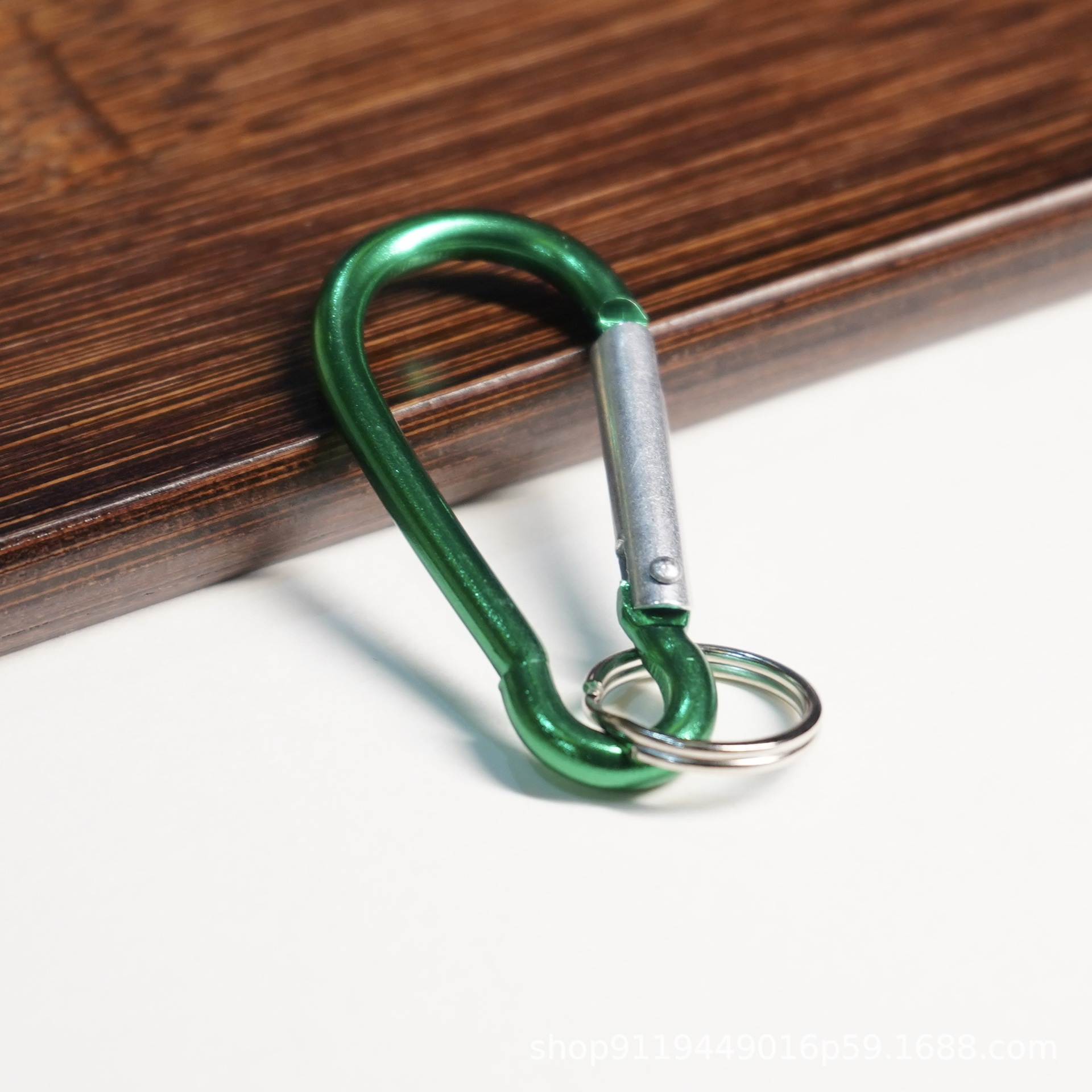 Lockable Latch Hanger with D-Ring for Trail Accessories and Bags