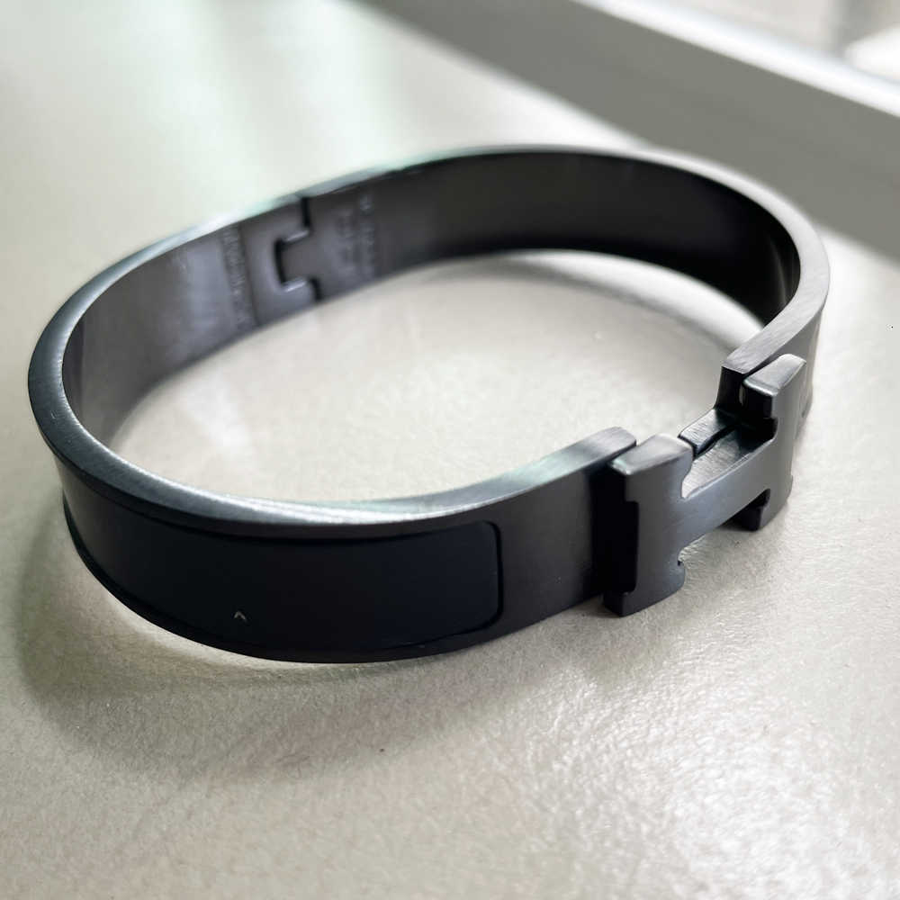 bracelet jewelry woman man Gold designer bracelets silver classic minimalist athleisure unisex party gift titanium steel no fading silver friendship bracelet