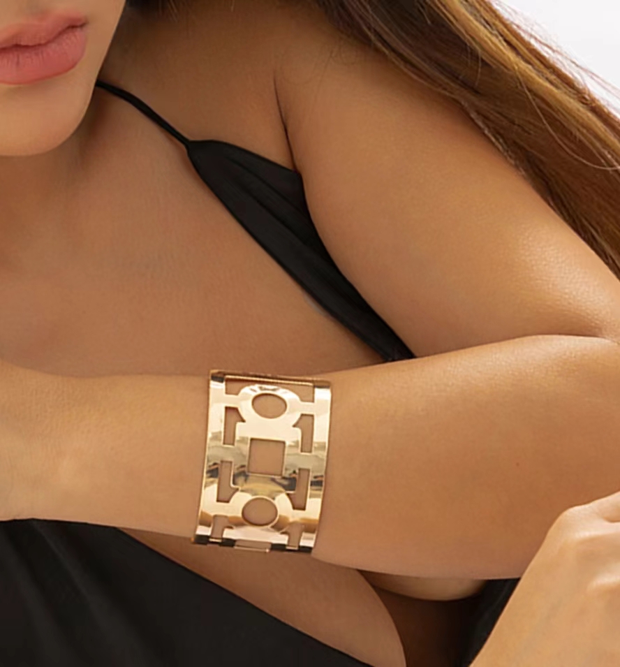 Chic Round Metal Bangles - Versatile Gender-Neutral Urban Style Wide Wristbands